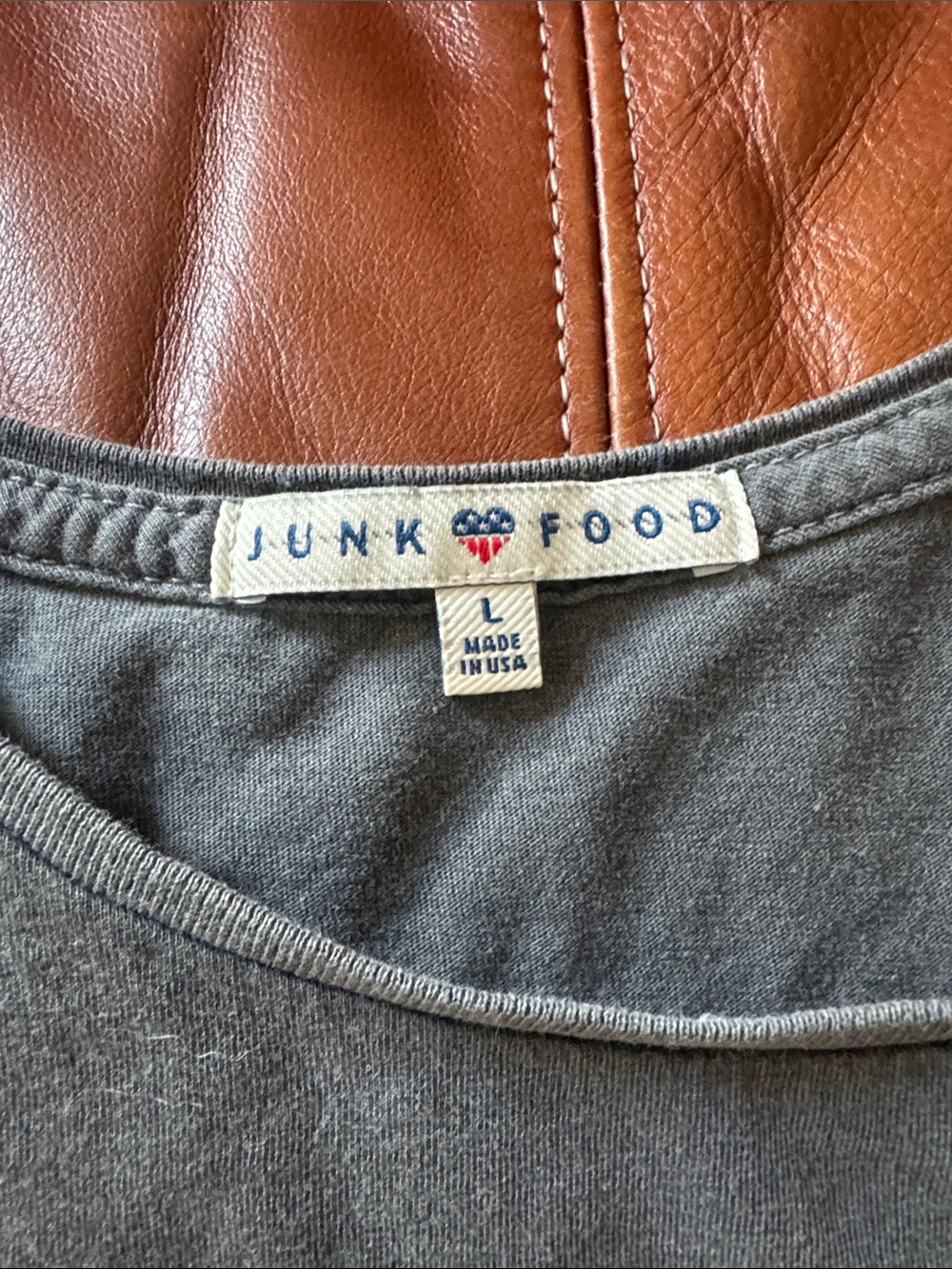 Junk Food Clothing Charcoal Grateful Dead 1974 Kids Tee with Red & Blue Logo - Picture 2 of 5